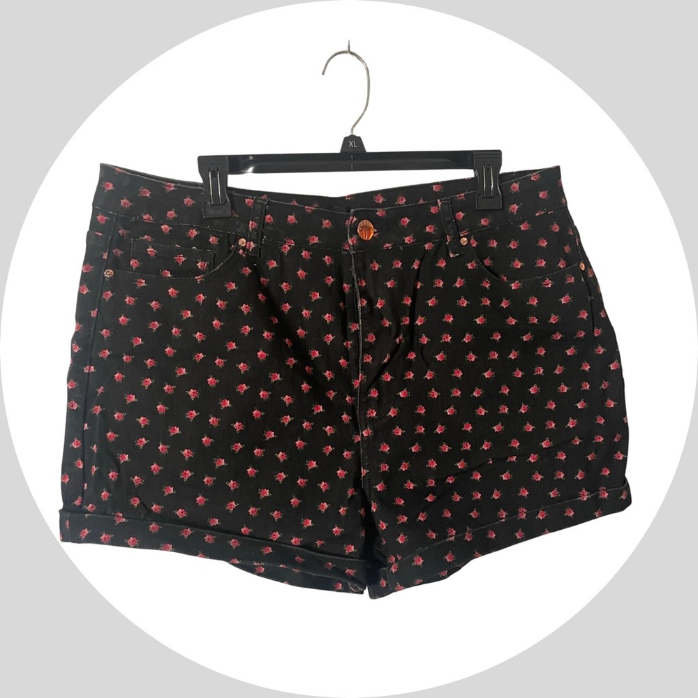 Forever 21 Rose Jean Shorts Black